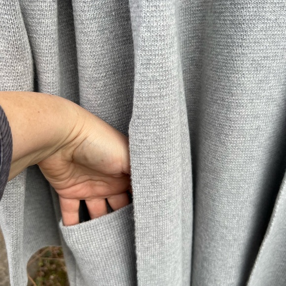 NWT Talbots Beautiful Thick Gray Open Front Wool Blend Cardigan Pockets - Picture 3 of 8